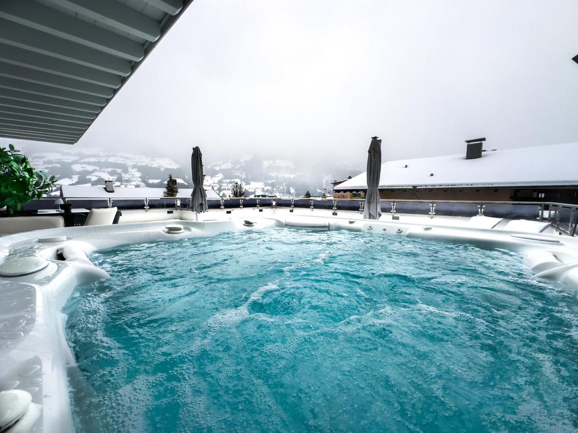 Alpenluxus Presents Cloud 9 - Private Roof Terrace With Whirlpool Lejlighed Fügen Eksteriør billede