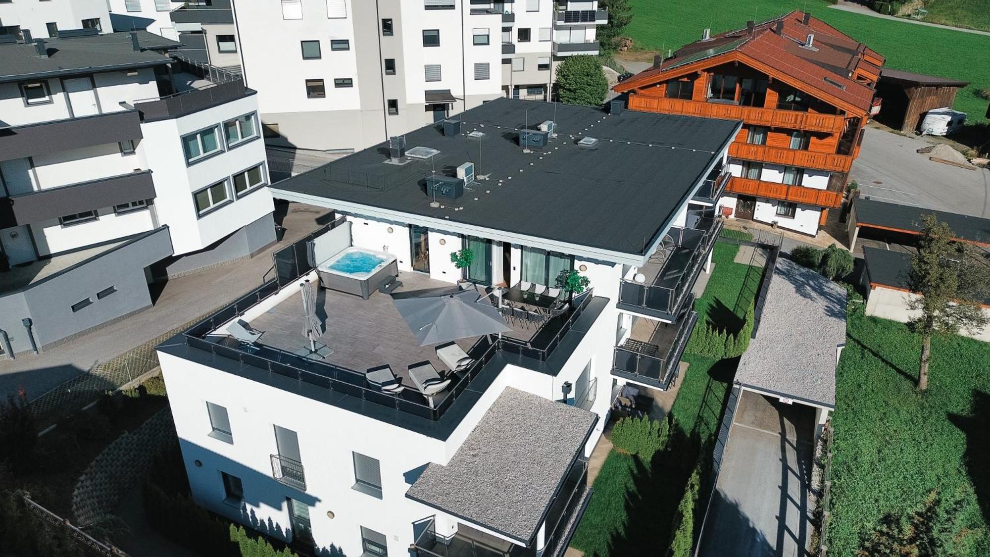 Alpenluxus Presents Cloud 9 - Private Roof Terrace With Whirlpool Lejlighed Fügen Eksteriør billede